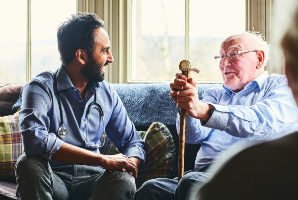 Chris Duijkers: Ik kies de ouderengeneeskunde om echt dokter te zijn